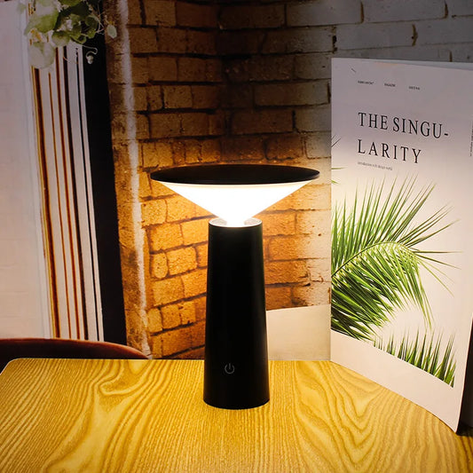 Dimmbare LED Tischlampe mit Touch – Design Nachttischlampe mit 3 Lichtfarben und USB-Anschluss