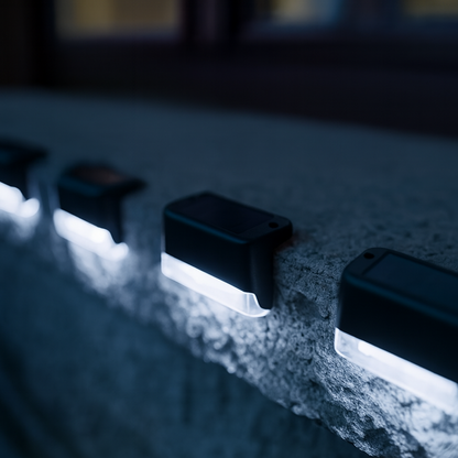 NooraLite | Solar LED Stufenlicht Außen – Treppenbeleuchtung Solar Warmweiß / Kaltweiß – Wetterfeste Garten & Wegbeleuchtung ohne Kabel
