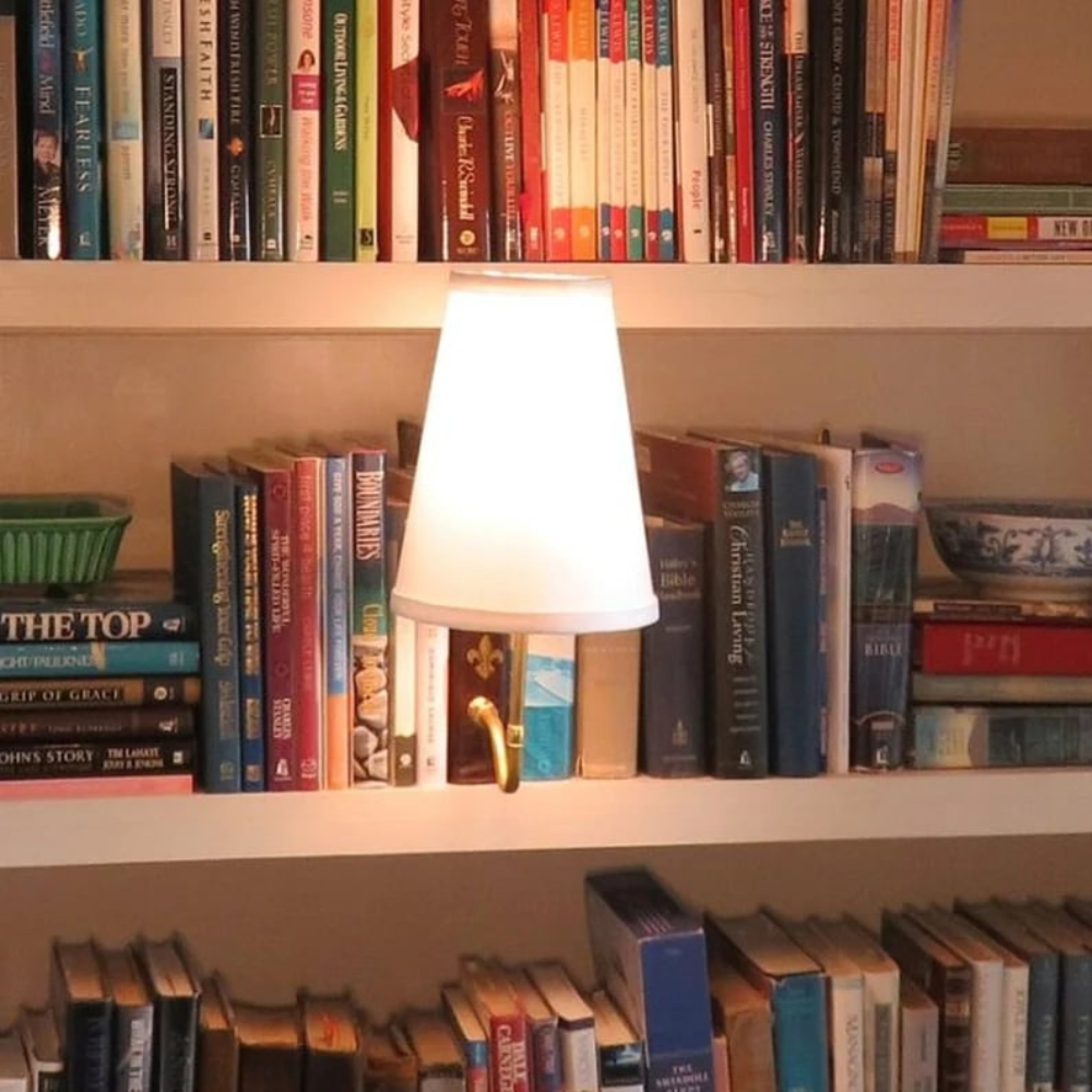 Vintage Buch-Tischlampe mit warmweißem Licht – Retro Designlampe für Wohnzimmer, Büro & Bibliothek
