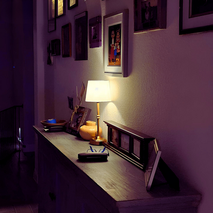 Metall Tischlampe mit Stoffschirm – LED Nachttischlampe modern, warmweiß, Tischleuchte für Schlafzimmer & Wohnzimmer, stilvolle Dekolampe