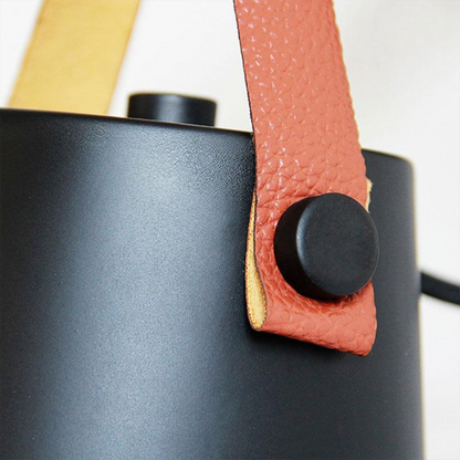 Skandinavische schwarze Wandlampe mit Holz – moderne Minimalistische Wandbeleuchtung