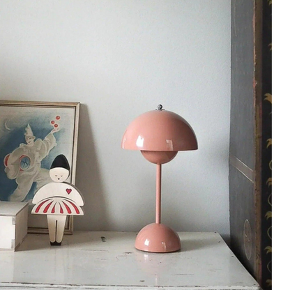 Retro Designer Tischlampe – LED Innenbeleuchtung für Wohnzimmer, Schlafzimmer & Büro | Skandinavische Deko Lampe