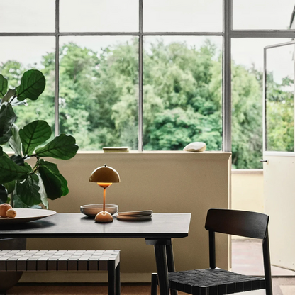 Retro Designer Tischlampe – LED Innenbeleuchtung für Wohnzimmer, Schlafzimmer & Büro | Skandinavische Deko Lampe