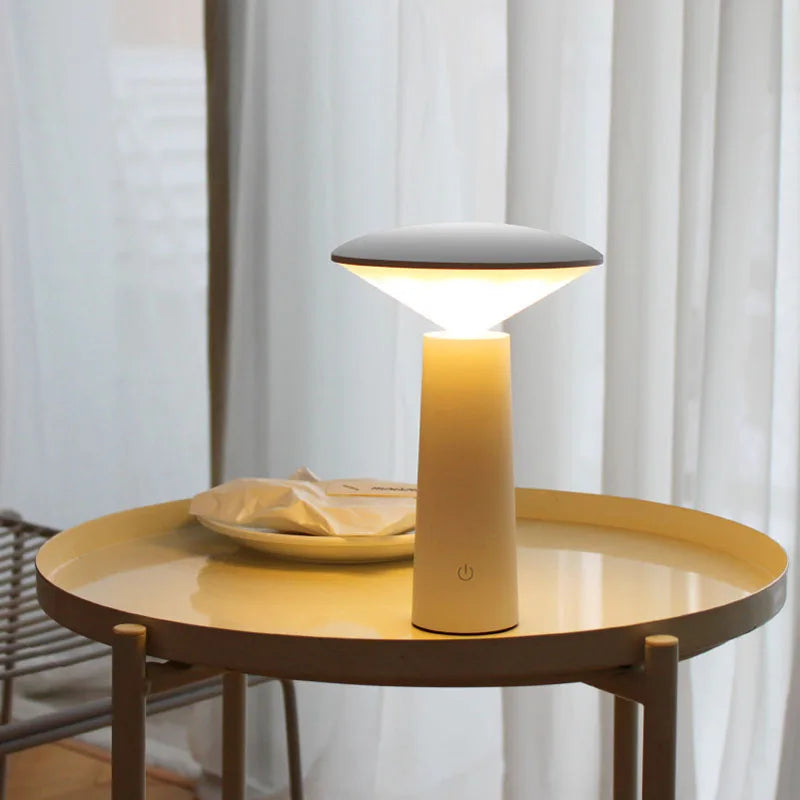 Dimmbare LED Tischlampe mit Touch – Design Nachttischlampe mit 3 Lichtfarben und USB-Anschluss