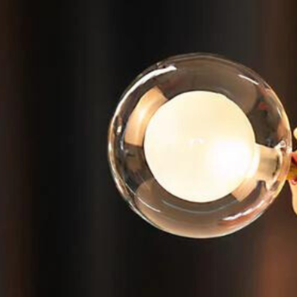 Kreative Mädchen Tischlampe – LED Dekolampe Figur für Wohnzimmer & Schlafzimmer | Design Nachttischlampe Geschenkidee