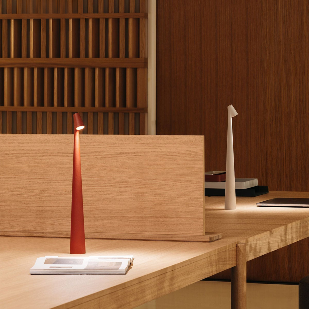 Moderne LED Tischlampe – Minimalistische Design Lampe für Wohnzimmer & Schlafzimmer – Stilvolle Innenbeleuchtung in 4 Farben