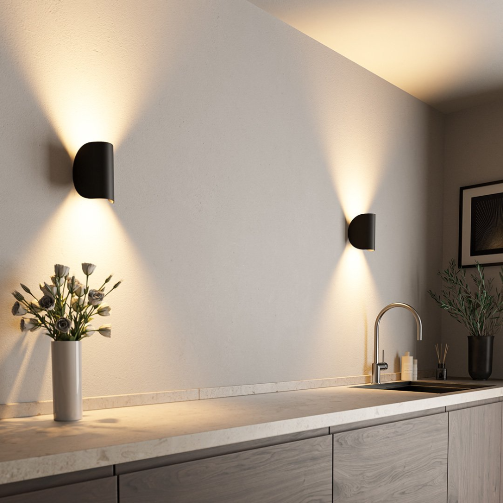 LED Wandlampe Up & Down – moderne Wandleuchte Innen in Schwarz/Weiß, warmweiß, minimalistisch, Wandbeleuchtung für Wohnzimmer, Flur & Schlafzimmer
