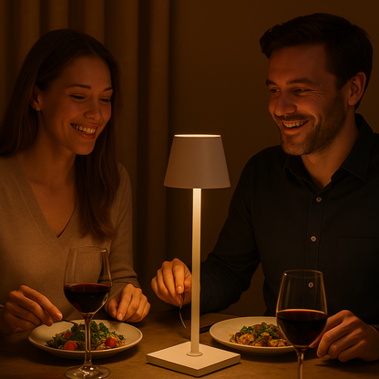 Kabellose LED Akku Tischlampe – Dimmbare Designleuchte für Innen- & Außenbereiche