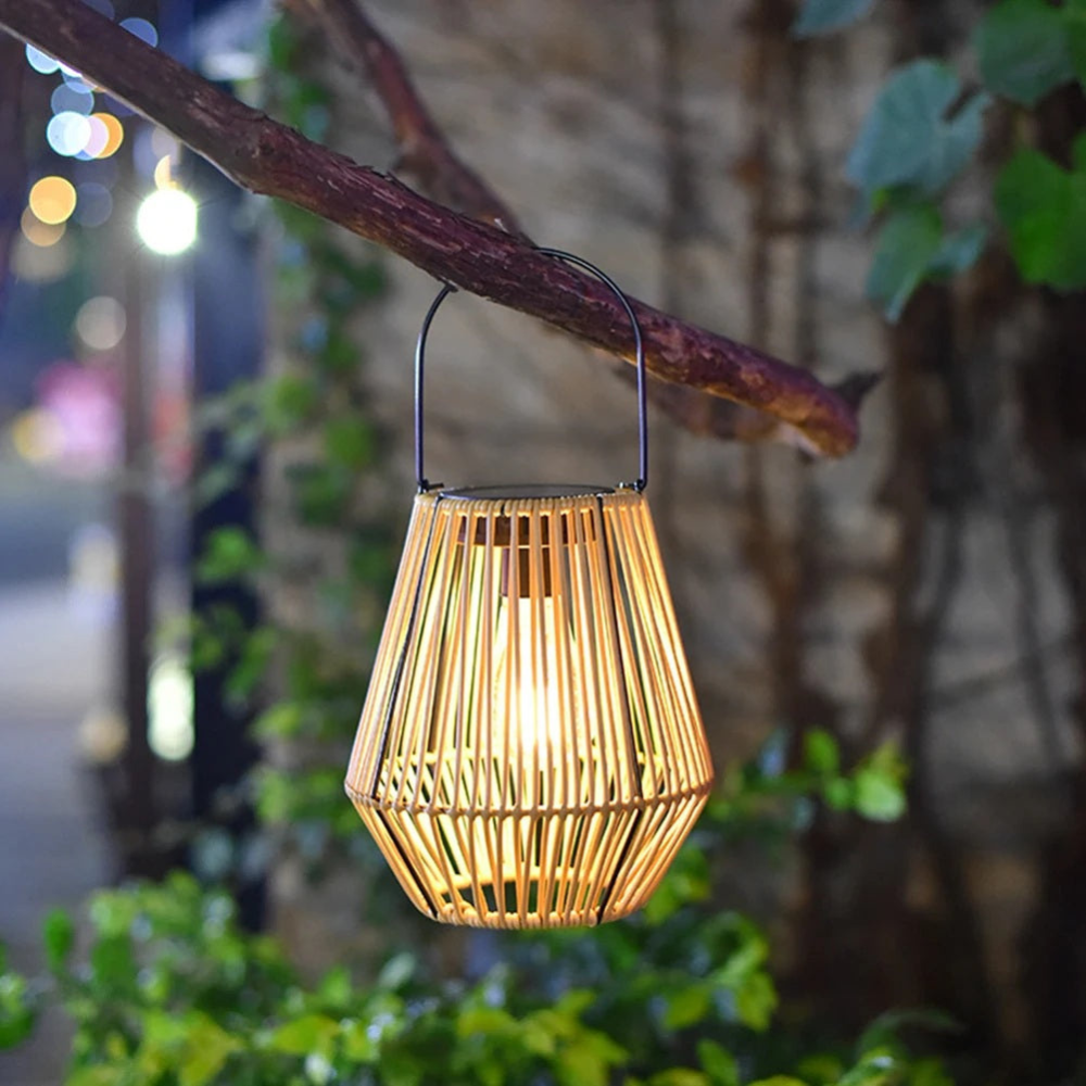 Solar Laterne für Garten & Terrasse – LED Außenleuchte im Rattan-Design, wasserdicht & kabellos