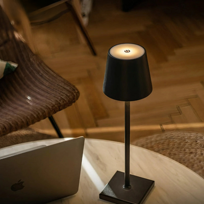 Kabellose LED Akku Tischlampe – Dimmbare Designleuchte für Innen- & Außenbereiche