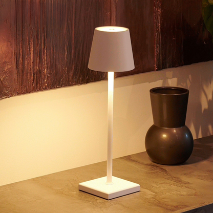 Kabellose LED Akku Tischlampe – Dimmbare Designleuchte für Innen- & Außenbereiche